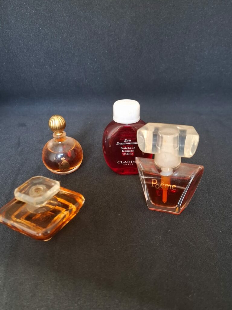 Trésor de Lancôme, Eau de Clarins migniatures de parfums. Mignonettes de parfums.